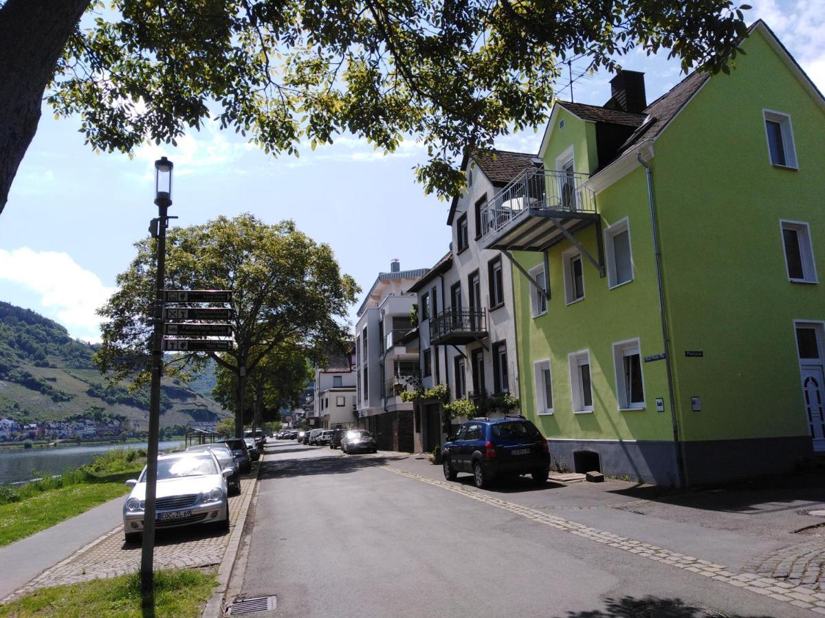 Haus Margarete Apartment Zell an der Mosel Exterior foto