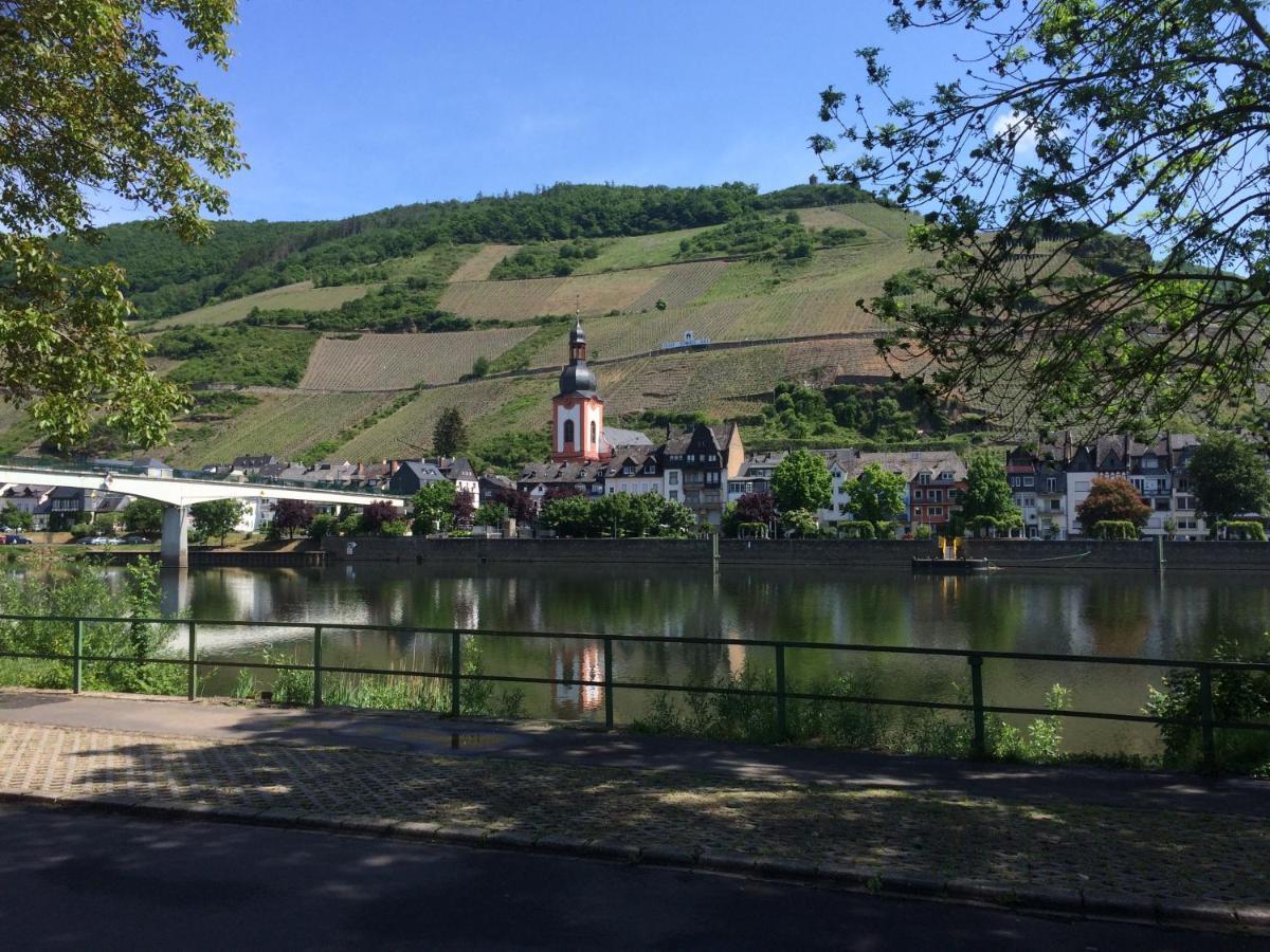 Haus Margarete Apartment Zell an der Mosel Exterior foto