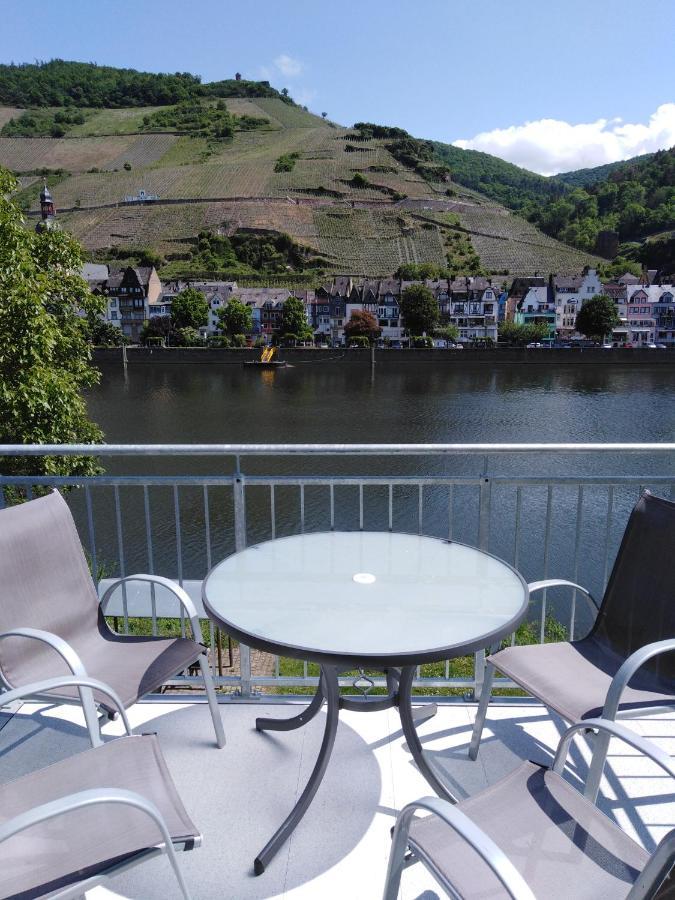 Haus Margarete Apartment Zell an der Mosel Exterior foto
