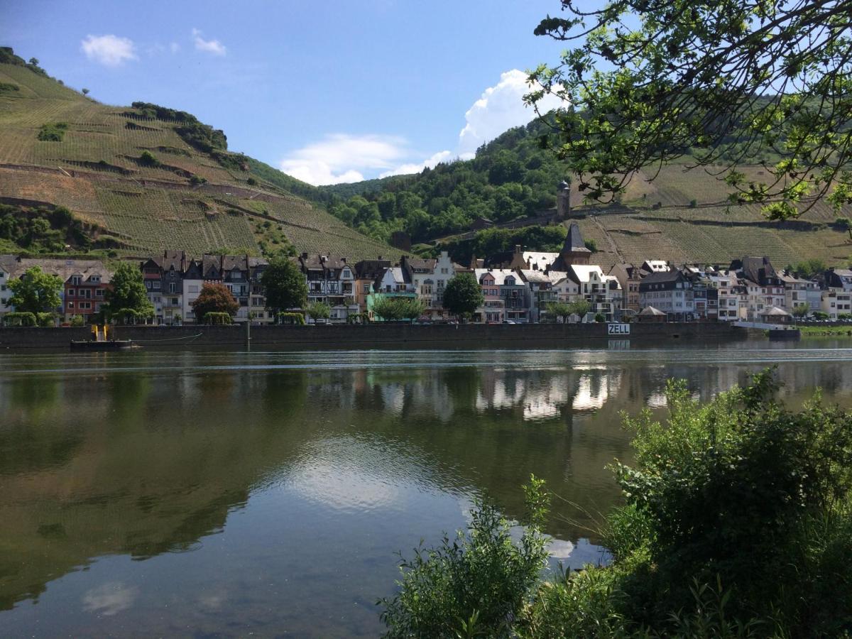 Haus Margarete Apartment Zell an der Mosel Exterior foto