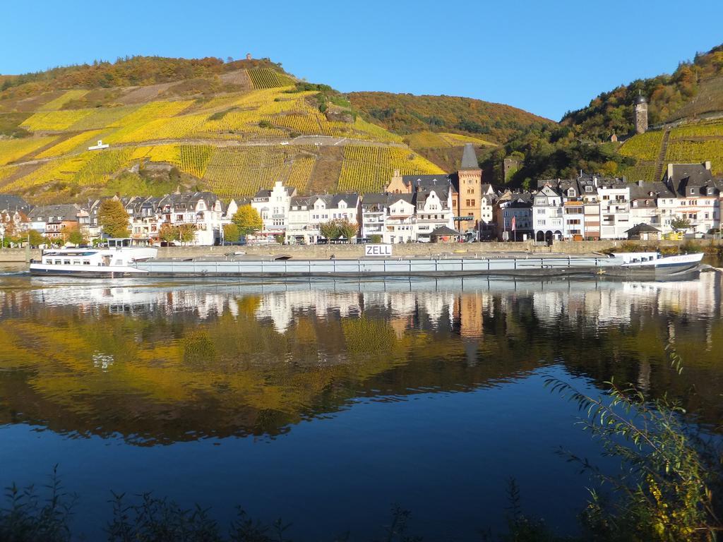 Haus Margarete Apartment Zell an der Mosel Exterior foto